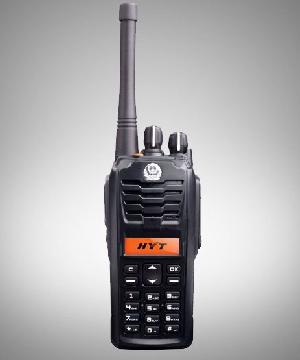 數(shù)字集群通信設(shè)備與計算機(jī)輔助設(shè)備 現(xiàn)代通信系統(tǒng)的雙翼